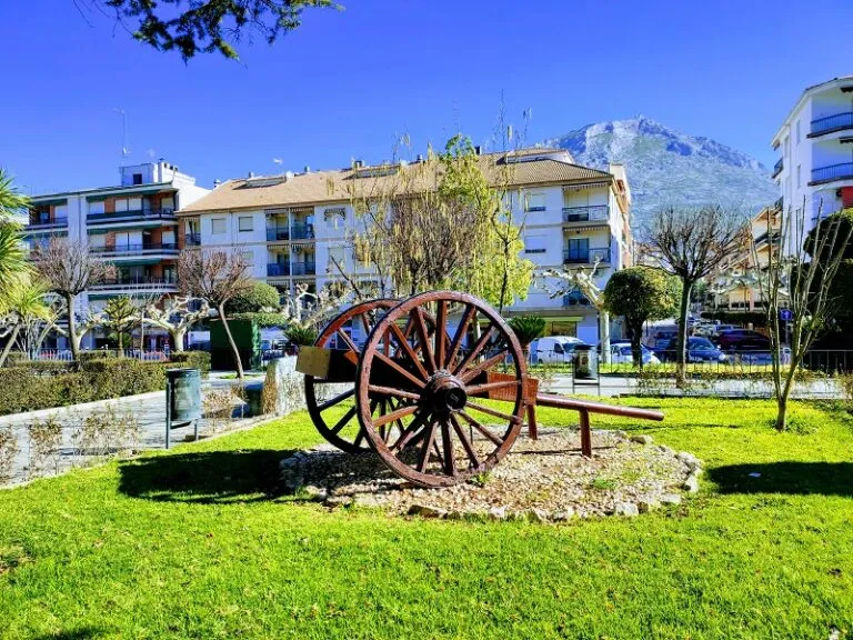 Martos