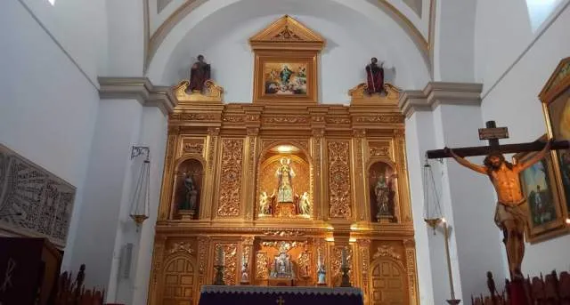 Iglesia de San Amador y Santa Ana cicloturismo martos jaen