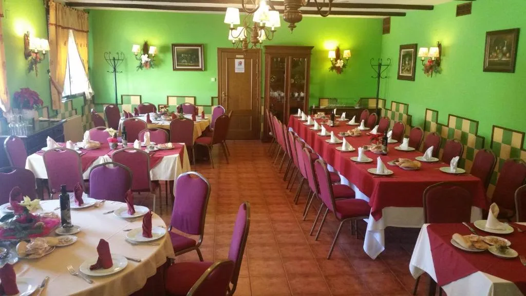 Pensión Restaurante Hidalgo Alcaudete cicloturismo via verde
