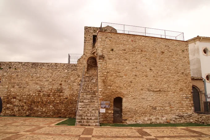 castillo de torredonjimeno que ver cicloturismo
