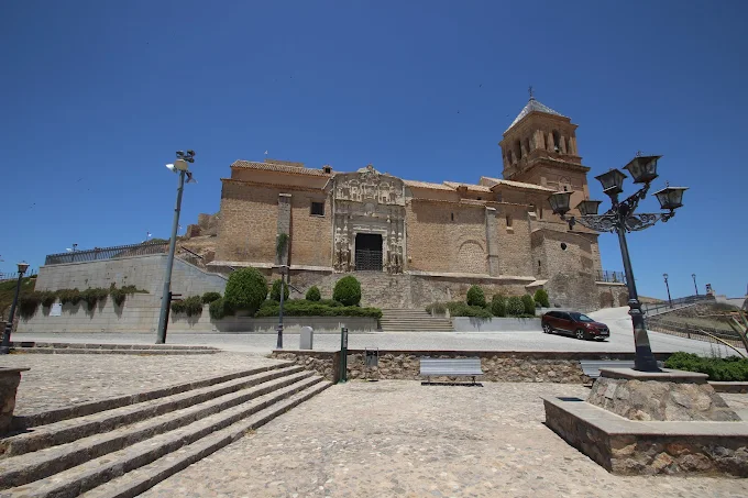 Iglesia de Santa María la Mayor Alcaudete cicloturismo (2)